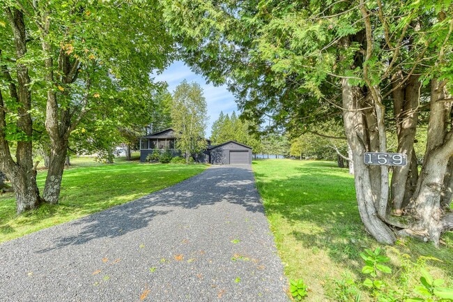 Photo - 159 Chem. du Lac Hénault N