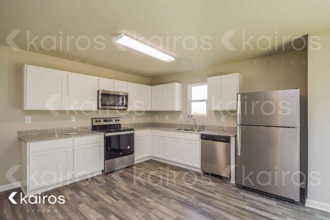 215 Hawthorn Trail
