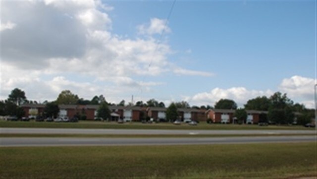 Shady Grove Apartments - Shady Grove Apartments