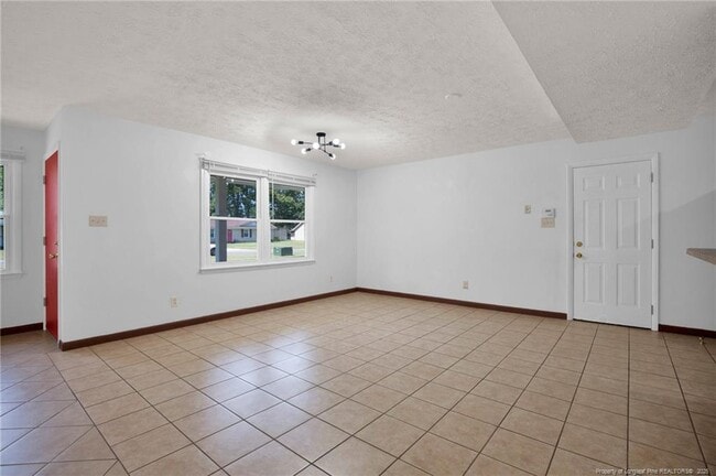 Photo - 2231 Tolgate Rd