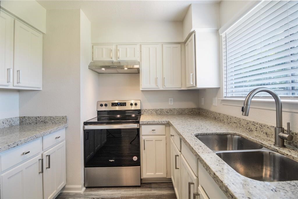 Photo - 4615 Roserock Ln