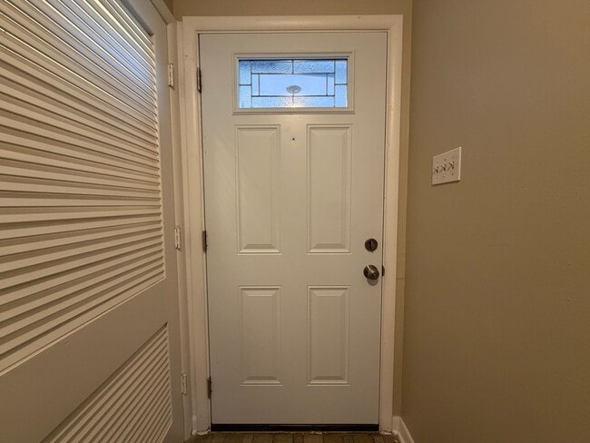 Photo - AVAILABLE NOW 2 BEDROOM 2 BATH DUPLEX IN TCU AREA