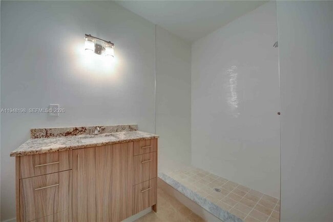 Photo - 709 SW 3rd St