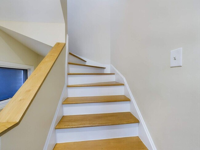 Photo - 1654 W Ohio St Unit 1