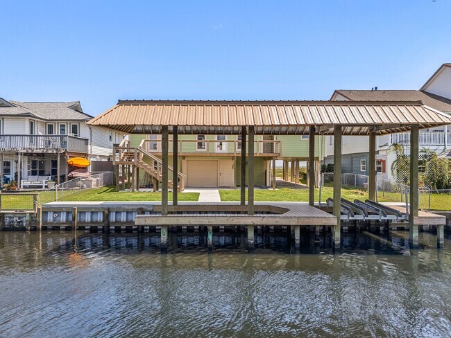 1264 Blue Heron Dr