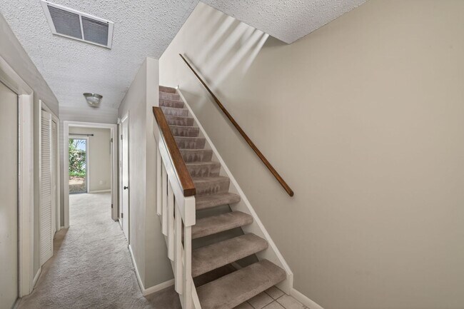Photo - Fabulous Chesapeake Bay Location - Steps to Beach!