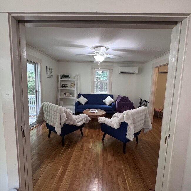 Photo - 44 Stowell Rd