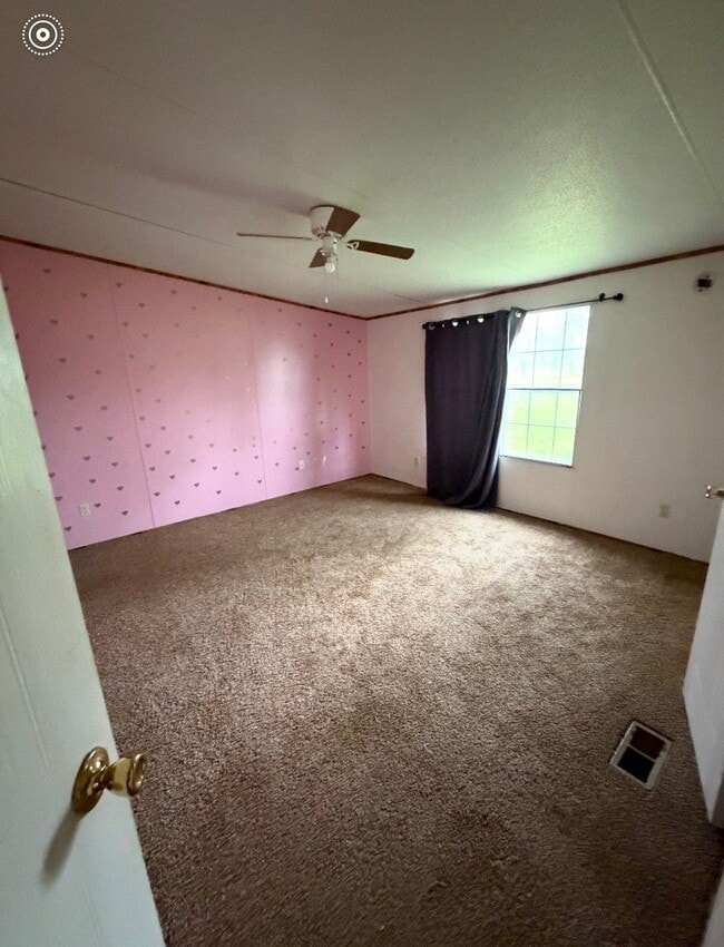 Photo - 121 Pecan Grove Ln