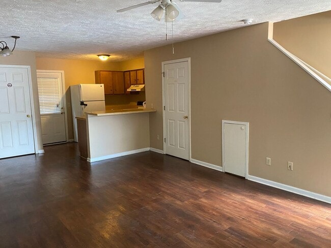 Photo - 2 Bed 1.5 Bath Townhouse