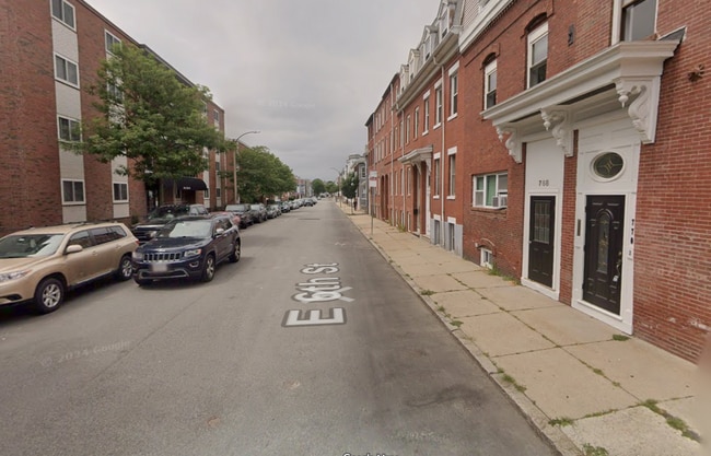 Building Photo - 773 E 6th St Unit -