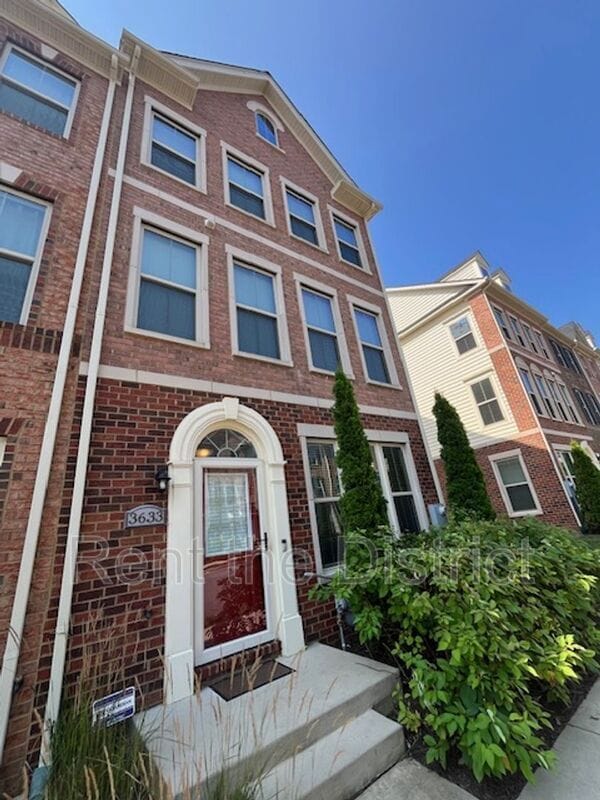 Building Photo - 3633 Jamison St NE Rental