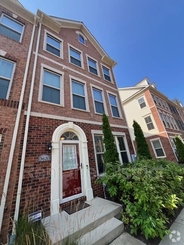 Building Photo - 3633 Jamison St NE Rental