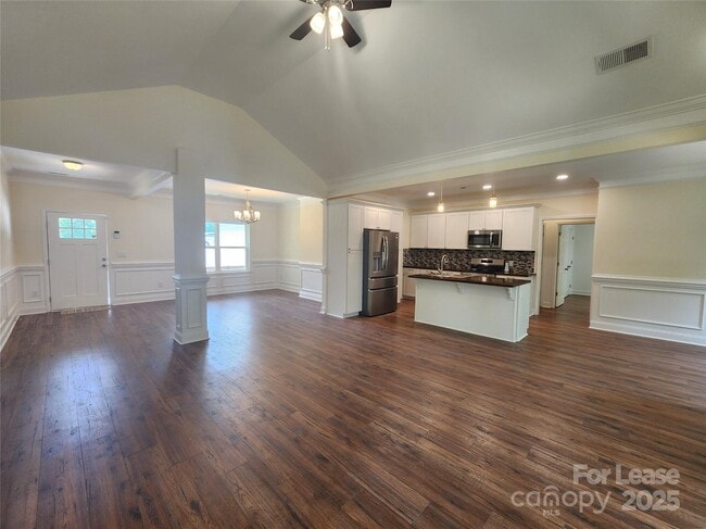 Photo - 869 Kathryn Dr SE