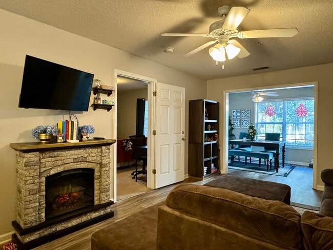 Photo - 3730 Pardue Woods Pl Unidad #101