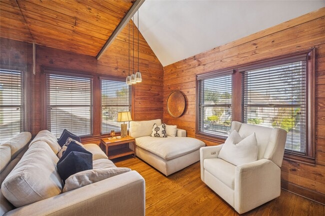 Photo - 505 Harvard St