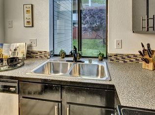 Photo - Beautiful 2 story Townhome in Juanita Kirk...