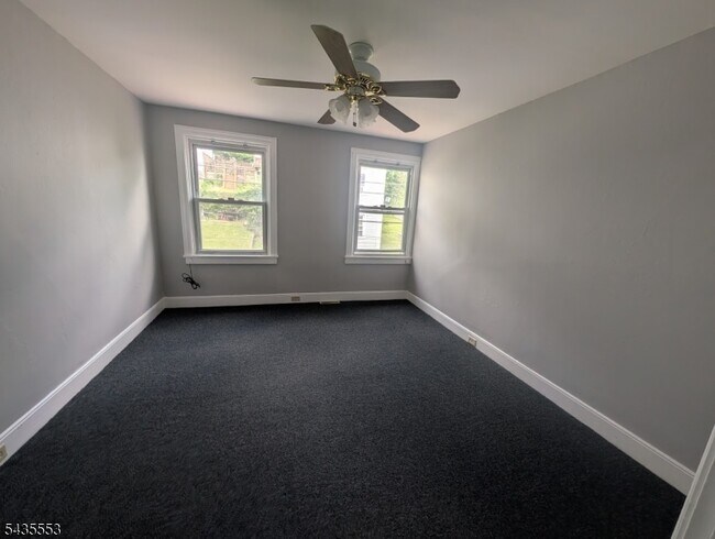 Photo - 10 Randall St