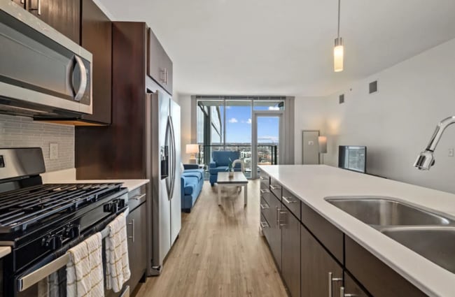 Photo - 3720 N Halsted St