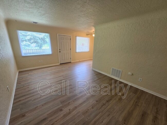 Photo - 7610 E S Riverway Ave
