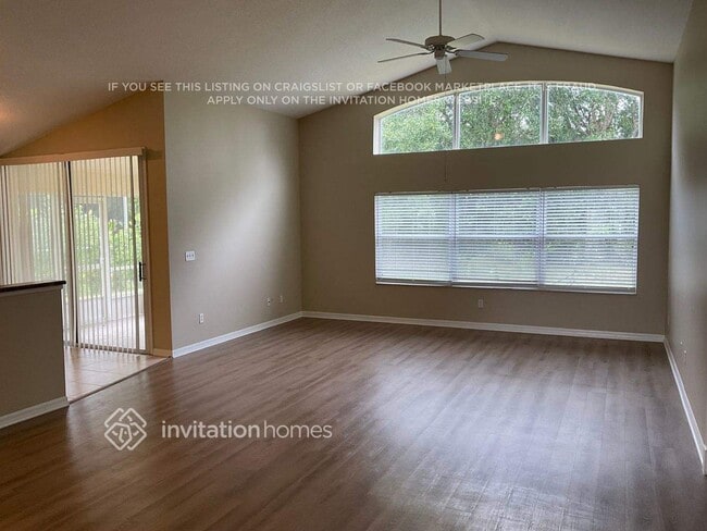 Photo - 1121 Hartbourne Ln