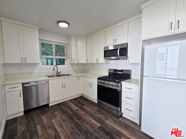 Photo - 920 Westbourne Dr Unit 10