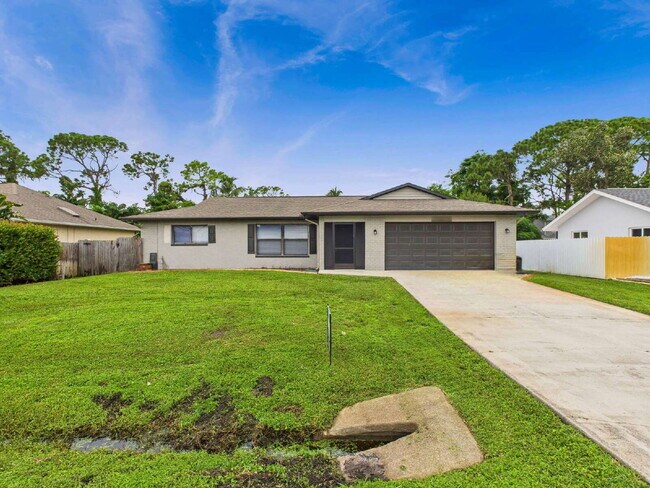 Building Photo - Single-Family Home in Fort Myers | 3 Beds,...