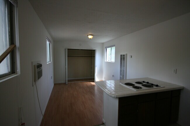 Photo - 725 S 900 W Unidad Studio