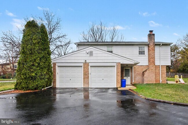 Photo - 2903 Henley Rd