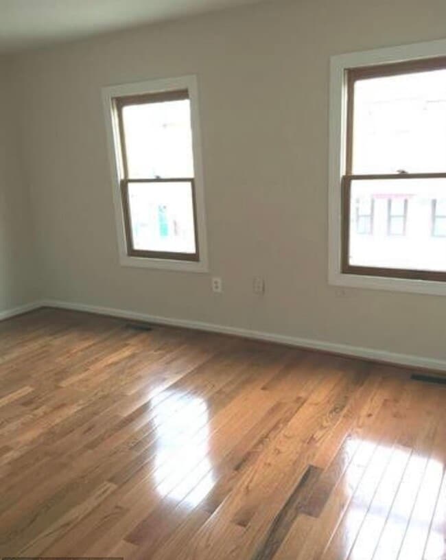 Photo - 1261 U St SE