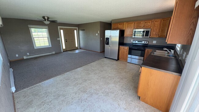 W4919 Pine Ave Unit B