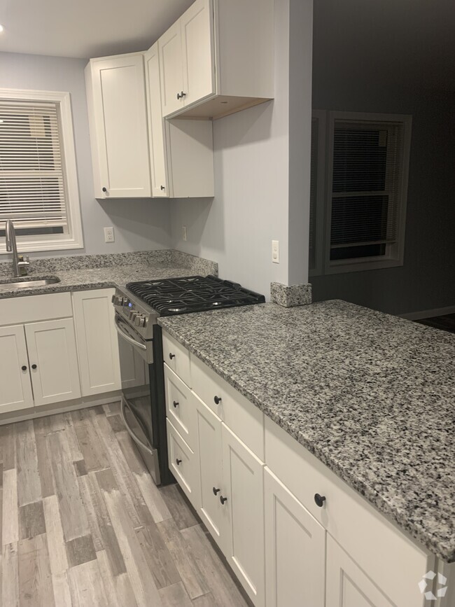 Building Photo - 14 Fisher Ave Unit A Rental