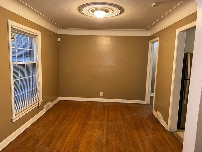 Photo - 3-Bedroom Detroit Home with Garage and Sun Porch
