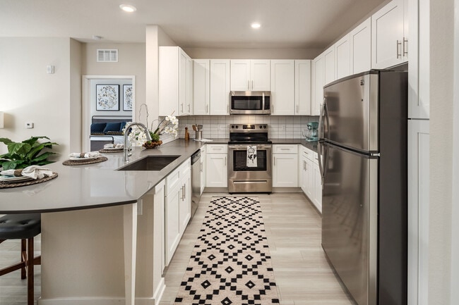 Photo - Shadetree Apartments