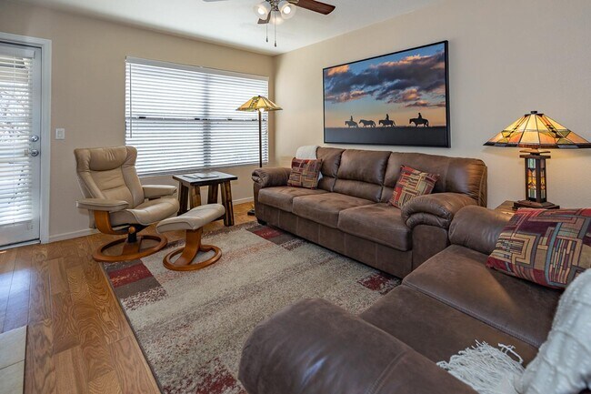 Photo - 5855 N Kolb Rd