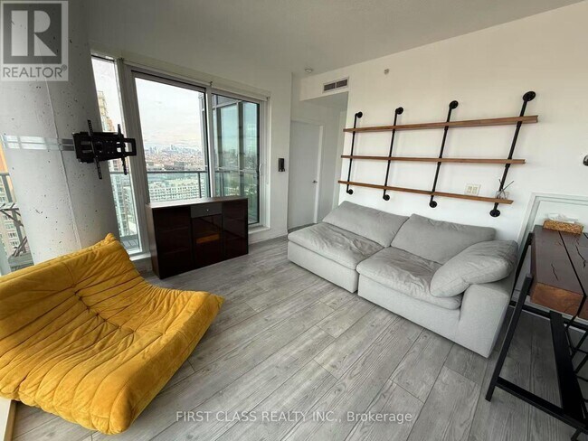 Photo - 150 E Liberty St Unit 2111