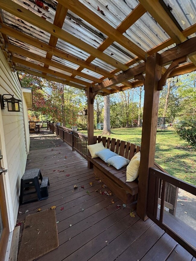 Photo - Beautiful home with lots of custom touches...