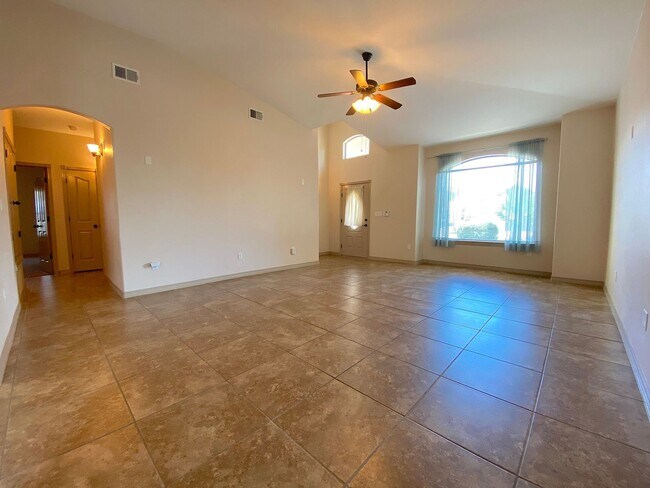 Photo - Sandstone Ranch Estates - 3 Bed Refrig A/C