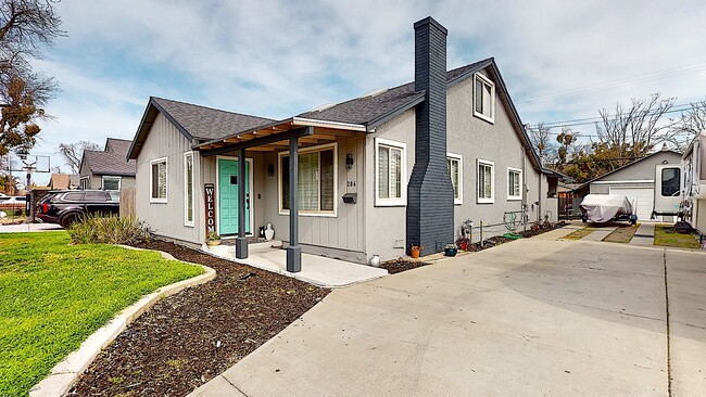 Photo - 204 N Santa Ana Ave