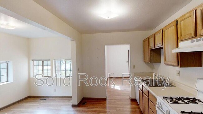 Photo - 931 N Wahsatch Ave Unit B