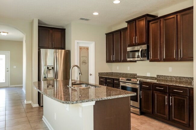 Photo - 869 Glendale Ln