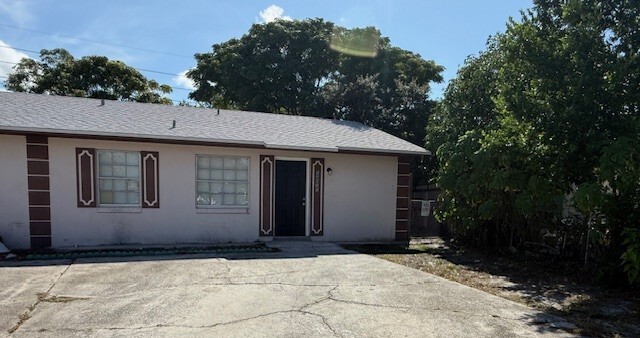 Building Photo - 12033 Alafaya Woods Ct Rental