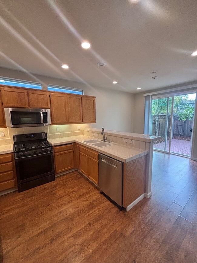 Photo - Single level 3 bedroom 2 bathroom home in ...