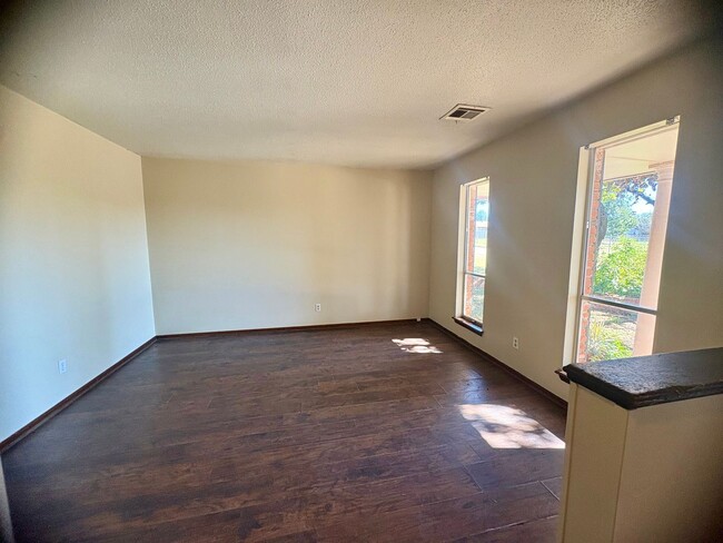 Photo - Three bedroom home in Del City