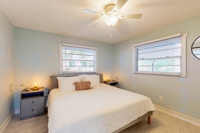 Photo - 255 48th St W Unit SI ID1591408P