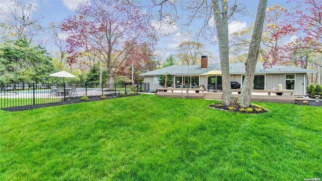 Photo - 8 Coolidge Ln