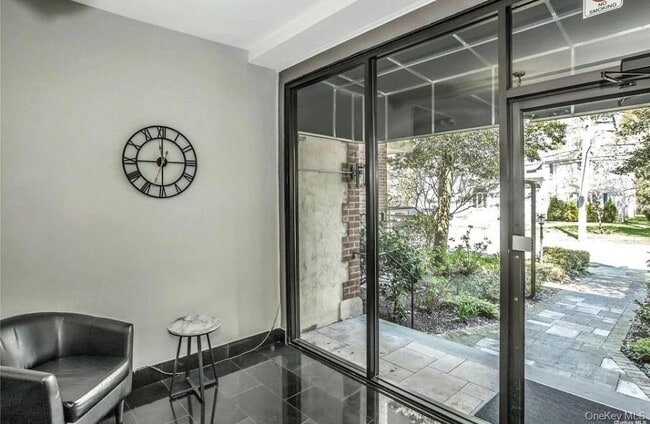 Photo - 14-16-16 Stoner Ave Unidad 2D