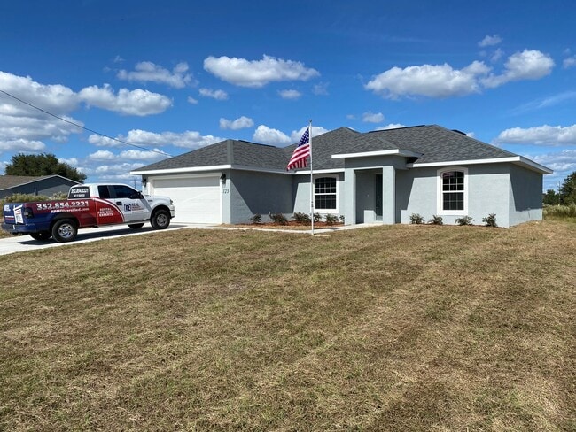 Photo - Custom Home - Desirable SE Ocala neighborhood 3/2/2 ** Wont Last**