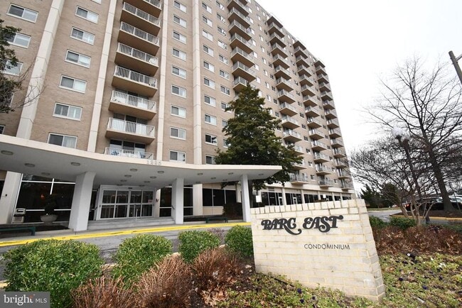 Building Photo - 1225 Martha Custis Dr Unit 203