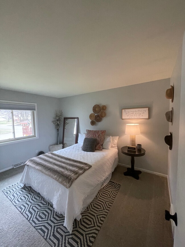 Bedroom 2 - 2922 Greenway Trl