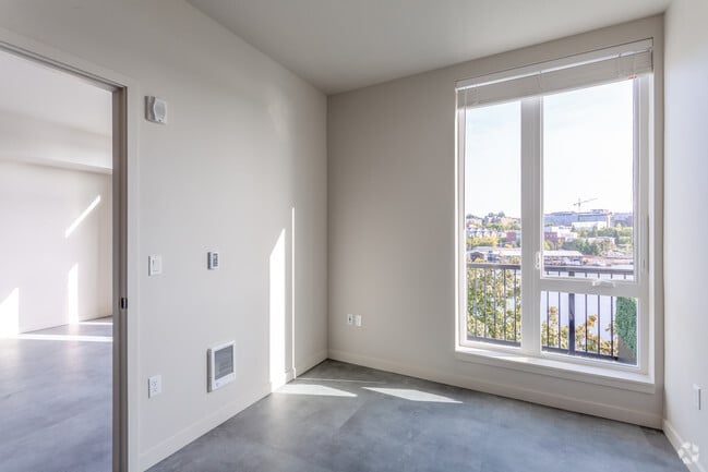 1BR, 1BA - 564 SF
